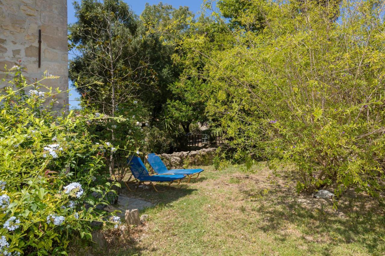 Jianni'S Villa - Stone Villa In The Greenery!! Vasilikí Buitenkant foto